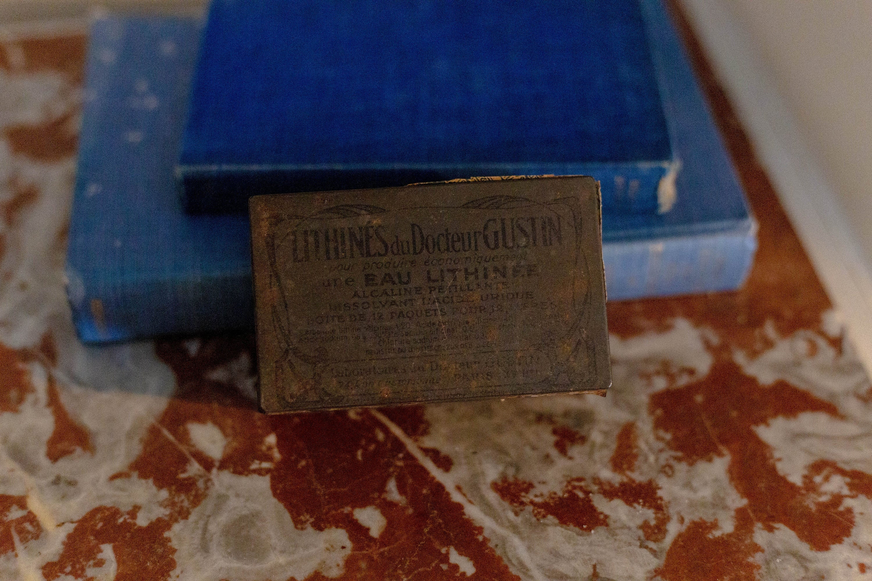 Vintage Antique Français Étain Lithines Du Docteur Gustin