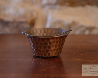 Vintage 1980s Villedieu Hammered copper cauldron pots