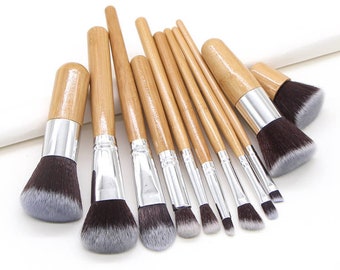 Eco-friendly, vegan & cruelty free gift set of 11 bamboo makeup brushes. Professional, high quality, unique zero waste gift for her.