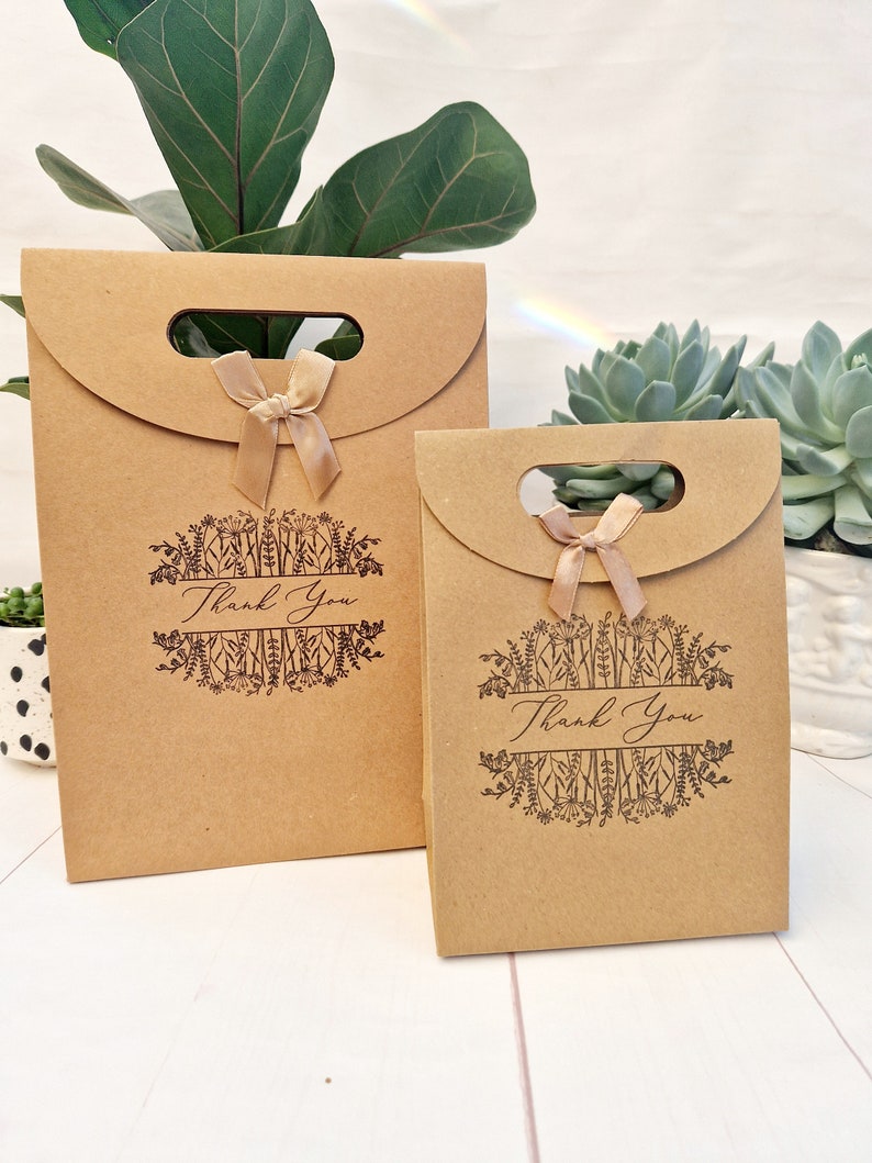 Thank You Floral Kraft Favour Bag With Ribbon. Wedding, Baby Shower, Bridal Shower, Teachers Gifts, Appreciation Gift Bag. Eco Packaging