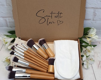 Eco friendly gift for her: 11pcs bamboo makeup brushes + bamboo cotton spa headband. Natural, sustainable, zero waste cruelty free vegan set