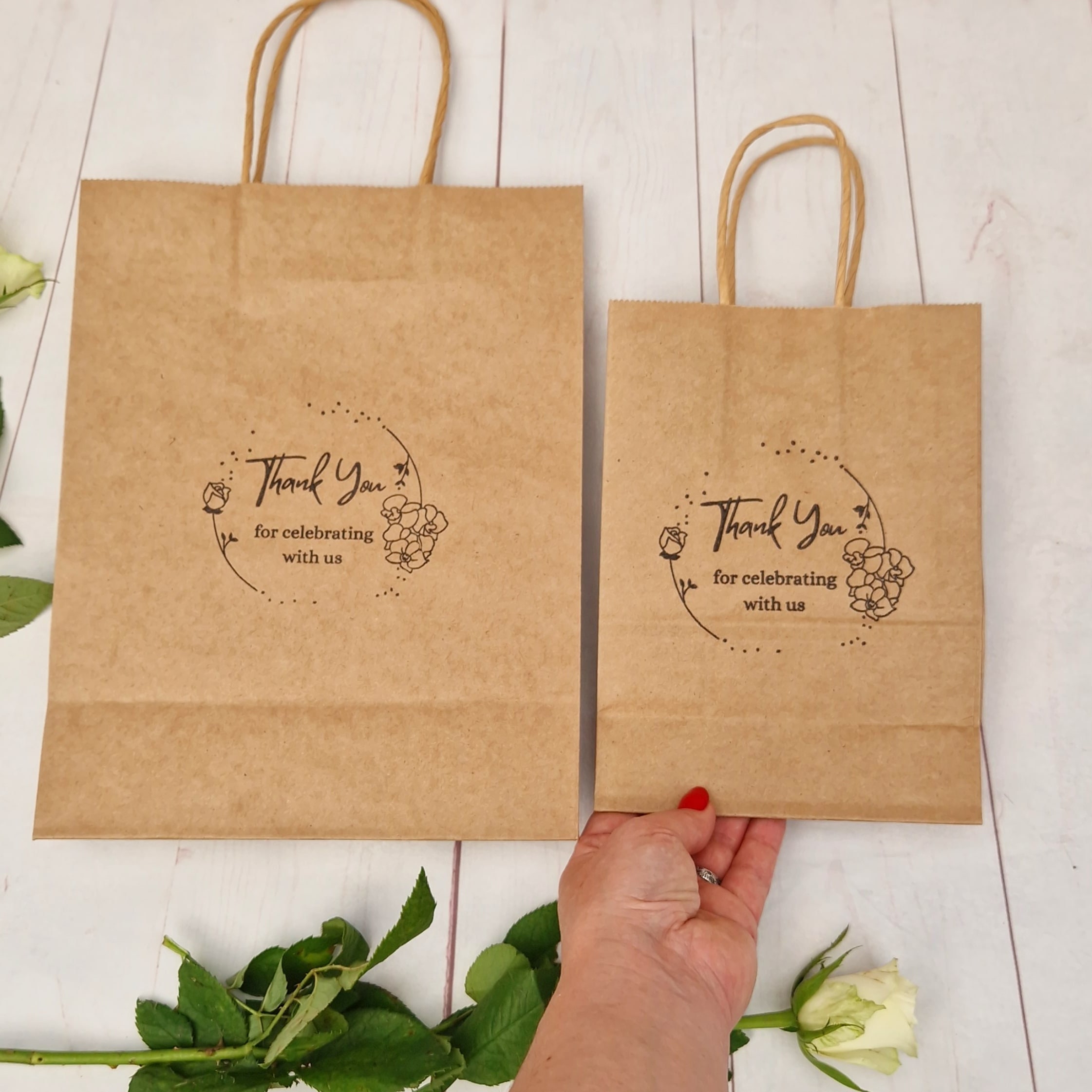 100 Cartellini Personalizzati In Carta Kraft - Thank You For Celebrating, Per Bomboniere E Regali - 2