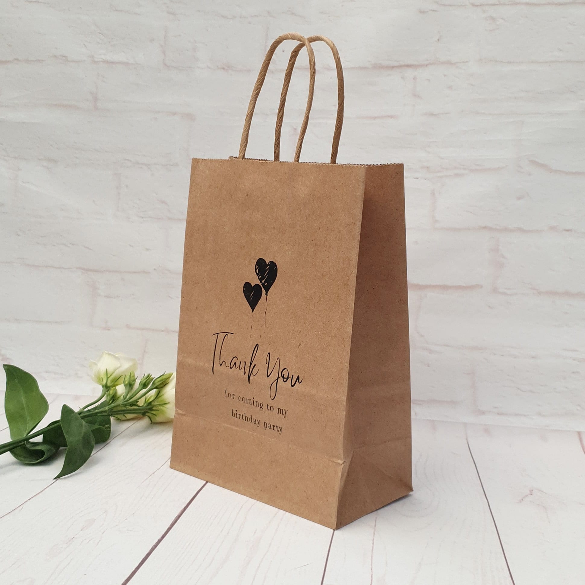 How to make KRAFT PAPER BAGS for children's birthday gifts 
