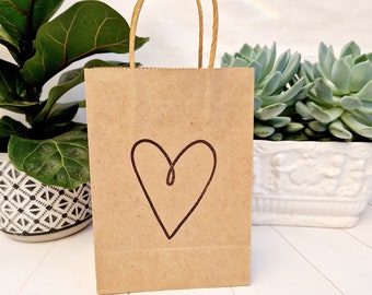 Simple Heart Party Favours Bag. Medium & Small Kraft Paper Gift Bag. Birthday, Hen Party, Baby Shower, Wedding, Valentines Day, Anniversary