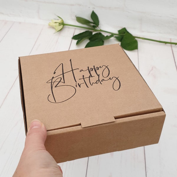 Happy Birthday Kraftpapier leere Geschenkbox. 15 x 15 x 2 cm Niedliche, umweltfreundliche, recycelbare, nachhaltige Verpackung