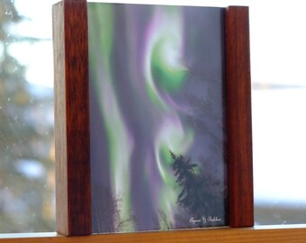 Alaska Aurora Borealis Northern lights See-through Transparent Prints with Modern Timber Pillar Frame