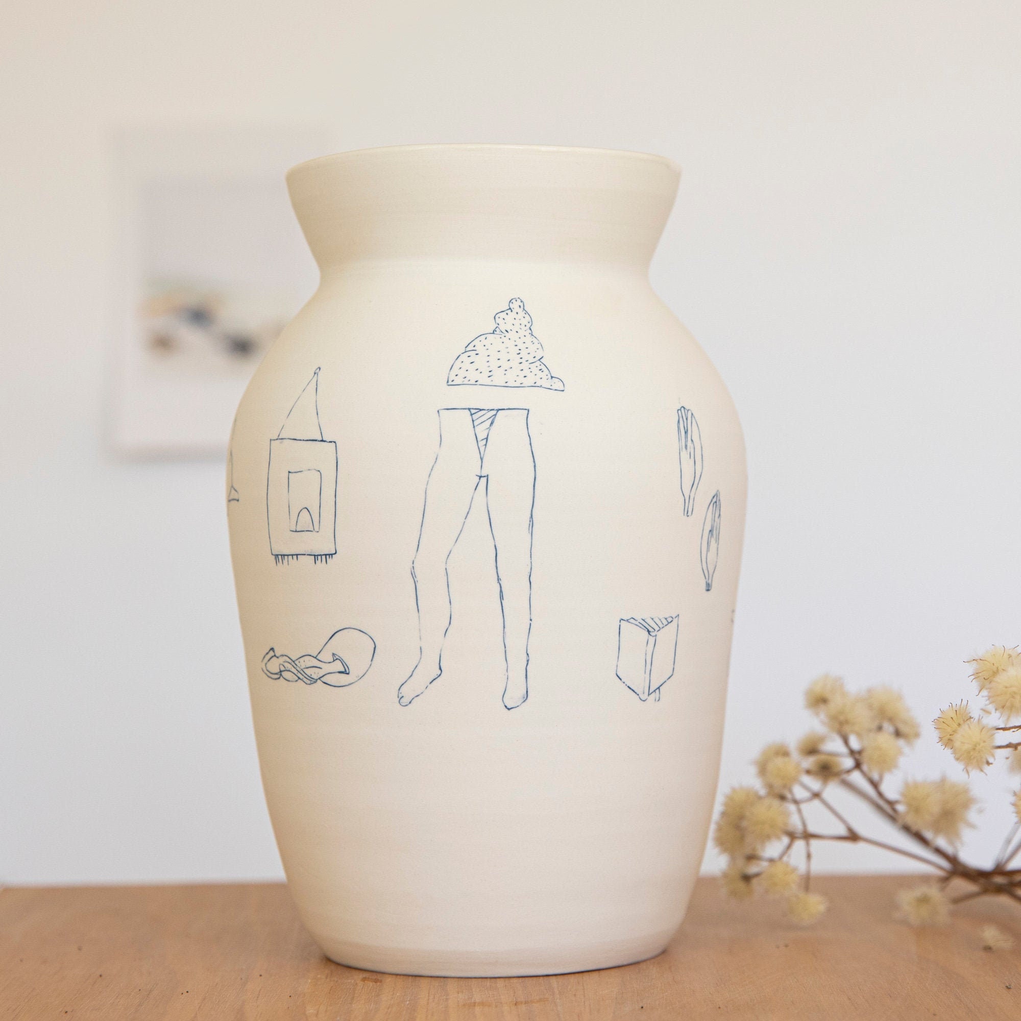 Vase en Porcelaine Fait Main // Design Minimaliste Céramique Artisanale Pièce Unique