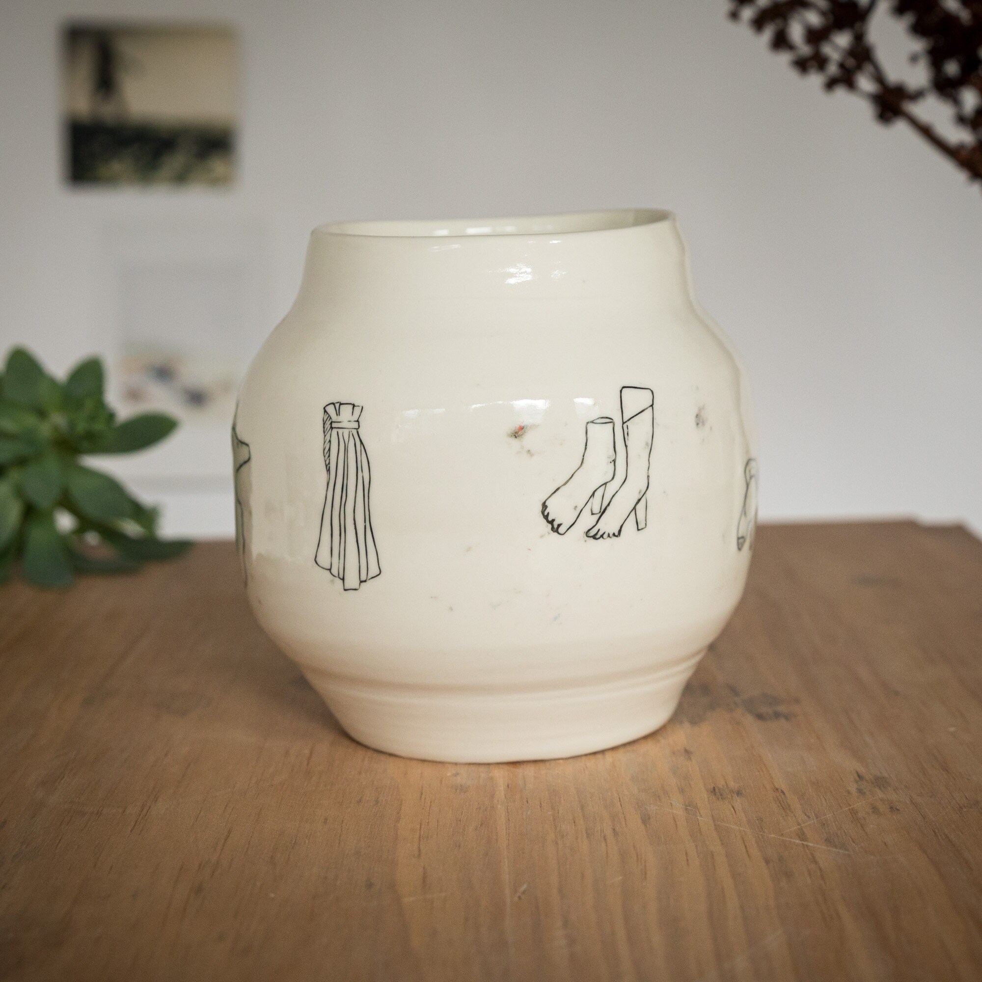 Vase en Porcelaine Fait Main // Design Minimaliste Céramique Artisanale Pièce Tournée Unique