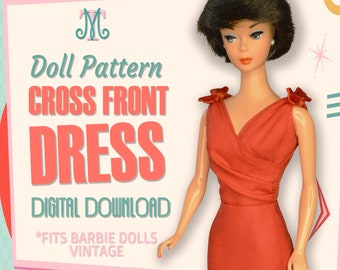 Könnte beinhalten: Ein digitales Download-Muster für ein rotes, vorne gekreuztes Kleid für eine Vintage-Barbie-Puppe. Das Muster heißt "Doll Pattern Cross Front Dress" und ist ein digitaler Download. Das Bild zeigt eine Barbie-Puppe, die das Kleid trägt.