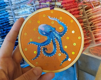 Oktopus handgestickter Ministickrahmen