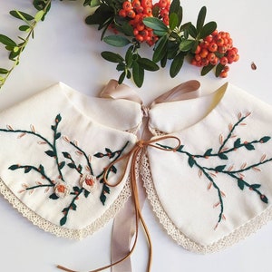 Hand craft peter pan collar, vintage collar, embroidered collar, detachable collar, patterned cream collar, for Valentines day gift