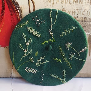 Dark green french beret, botanical embroidered beret, natural beret, embroidered beret, Gift for christmas, gift for women