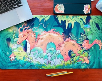Große Schreibtischunterlage Drache | Fantasy Wald Mousepad | Cozy Gaming Dekoration | 80 x 40 cm