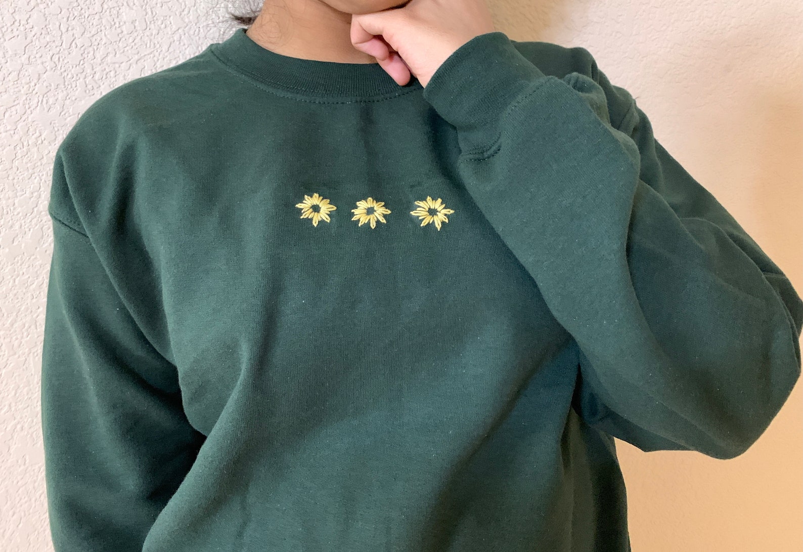 Embroidered Flower Sweatshirt Daisy Embroidery Crewneck | Etsy