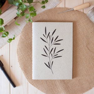 Quaderno botanico disegnato a mano in formato A5, realizzato in carta erba, diario cucito a mano ed ecologico, senza carta albero, regalo perfetto per gli amanti del rustico