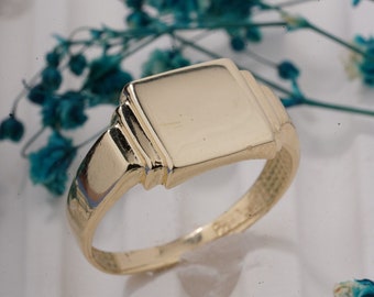 10K,14K,18K Gold Engraved Signet Ring, Thick Engravable Ring, Unisex Signet Ring, Gift For Her, Gift For Him, Gift For Mom, Gold Name Ring