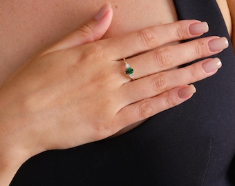 10K, 14K, 18K Gold Family Birthstone Ring, Personalized Birthstone Ring, Custom Gold Ring, Gift for Her, Pear Cut Ring, Gold Wedding Ring