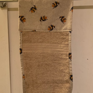 Bee Roller Hand Towel