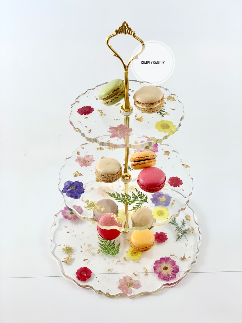 Breathtaking floral 3 tier stand