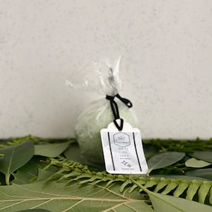 Moisturizing Bath Bomb