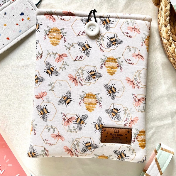 Busy Bee Book Sleeve / With Button Closure / Padded / Pockets Optional
