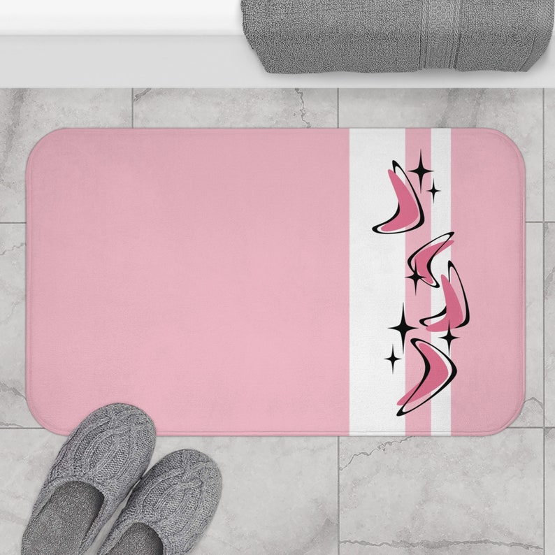 Mid-Century Modern Boomerang Bath Mat: Pink 1950s Design 34" × 21"