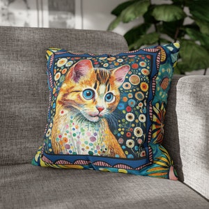 Klimt Cat Pillow: Art Nouveau Ginger Tabby Cushion - Whimsical Home Decor