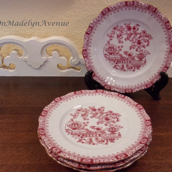 Seltmann Weiden, Theresia, Red and White 7.5 Inch Breakfast, Dessert, Bread Plates, Set of 4