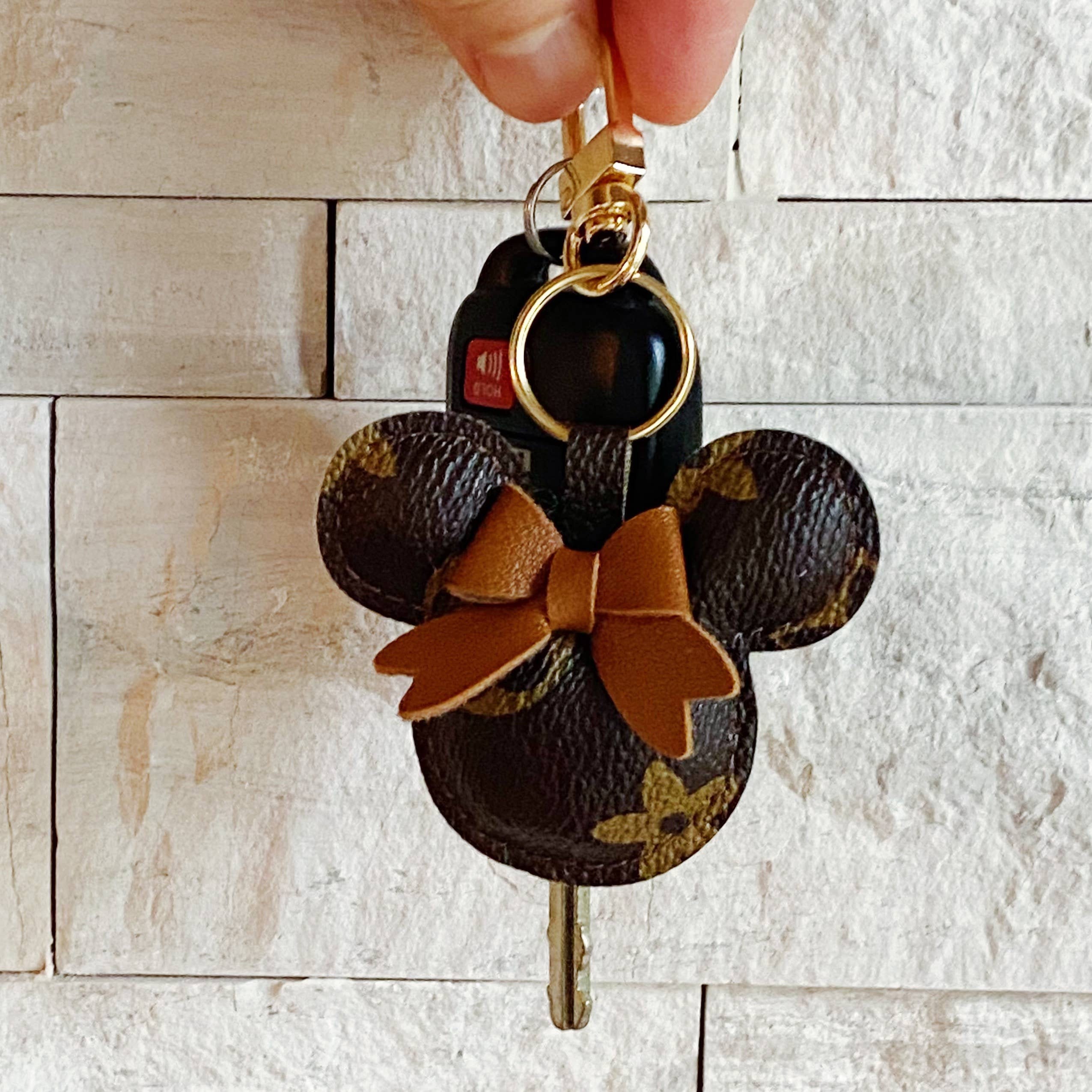 Lux Mouse Key Chain Three colors available!   *Free Shipping!*