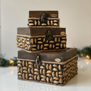 Wooden Box with Hinged Lid, Brown Carved Wooden Box, Keepsake Jewelry Storage, Wooden Jewelry  Box, Wooden Jewelry Organizer, Wooden Box