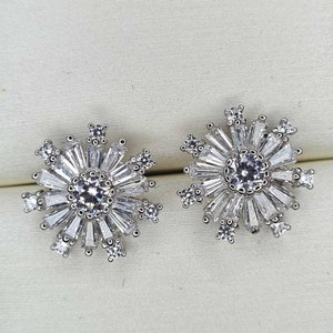 2.660ct Cubic Zirconia Snowflake stud Earring in rhodium Overlay 925 Sterling Silver