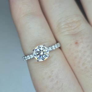 2.86ct Swarovski Zirconia Solitaire Ring in Rhodium Overlay 925 Sterling Silver