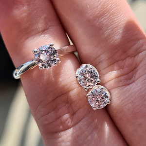 2 Piece Set -Swarovski Zirconia 925 Sterling Silver Solitaire Ring and Stud Earrings
