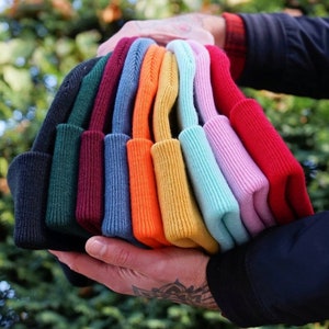 Skater Beanie Mütze Damen Herren Classic Beanie bunte Mütze Wintermütze happy Regenbogenfarben Skate Beanie rosa orange petrol türkis Bild 1