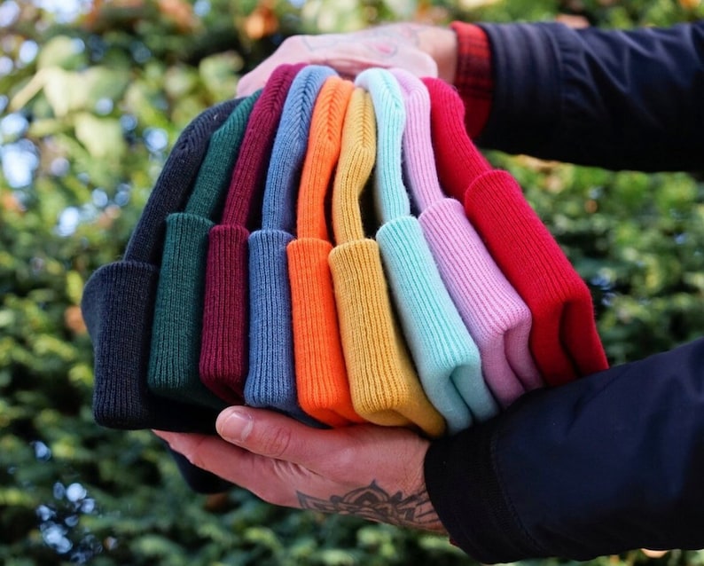 Skater Beanie Mütze Damen Herren Classic Beanie bunte Mütze Wintermütze happy Regenbogenfarben Skate Beanie rosa orange petrol türkis Bild 1