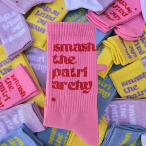 Smash the Patriarchy Sommer Socken Baumwollesocken Rosa Rot Tennissocken Patriaracht Sportsocken Weihnachtsgeschenk Weihnachten Geburtstag