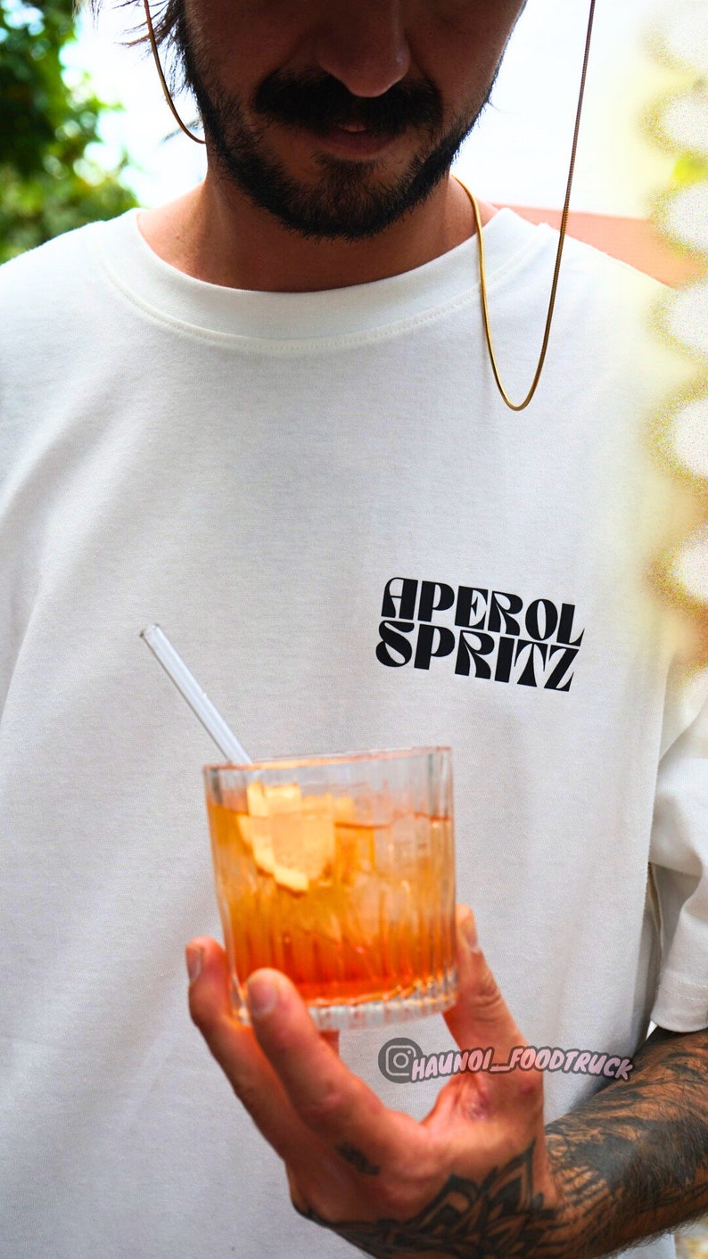 Aperol Spritz Shirt T-Shirt Bio Baumwolle Unisex Holy Aperoli, Vintage Shirt, Geschenk Geburtstag Cocktail T-Shirt Aperol Shirt Herren Damen Bild 3