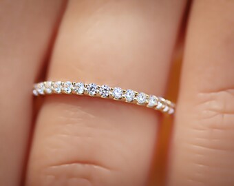 Anillo de boda con diamantes de 1,5 mm para mujer, oro amarillo de 14 quilates, anillo de boda con pavé de media eternidad, oro sólido para mujer