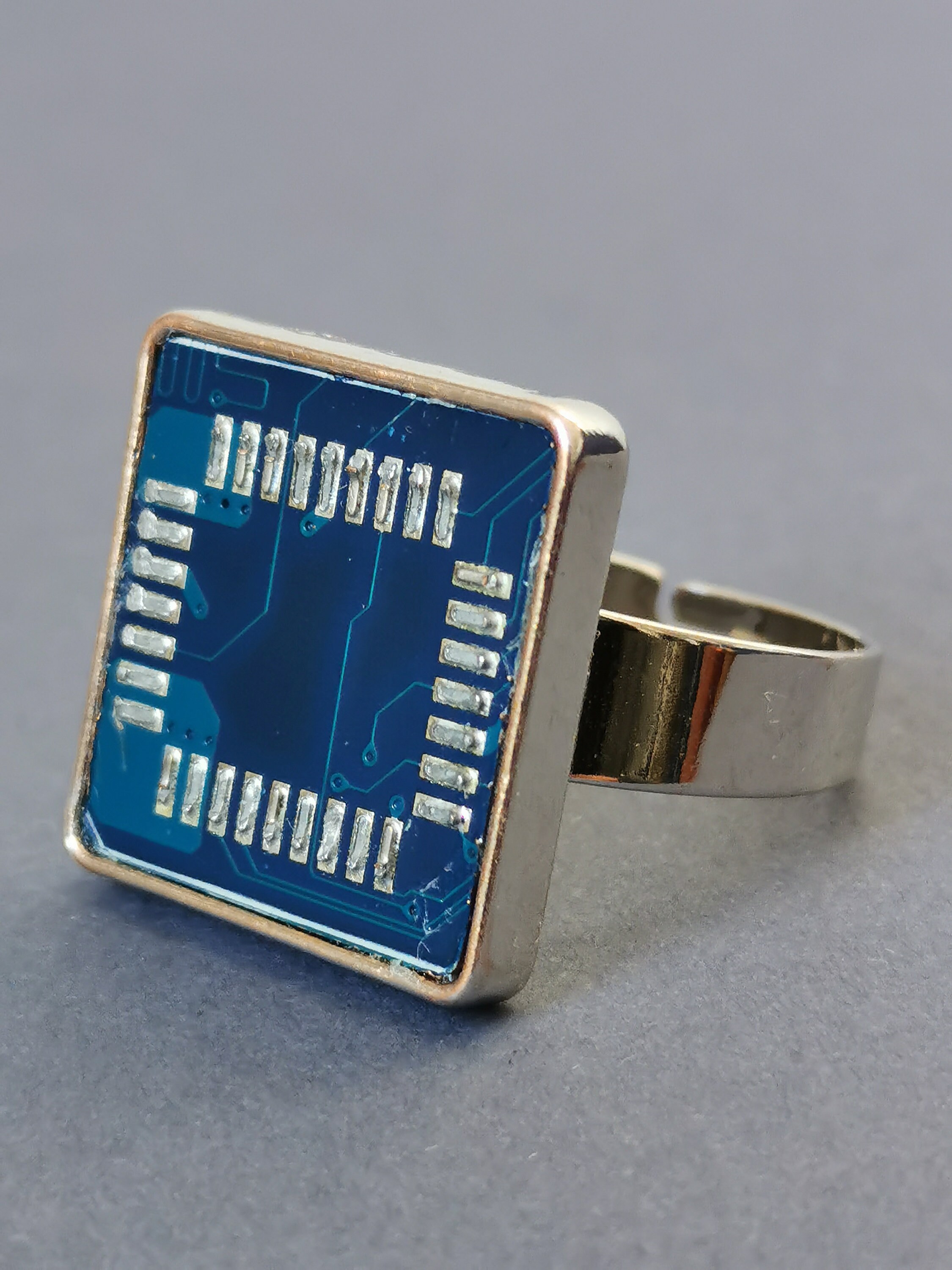 square finger ring