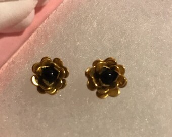 Gold Black Flower Stud Earrings