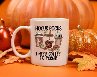 Preciso de café para focar caneca de café, caneca de café de Halloween, caneca engraçada