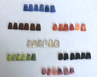 6 pieces of small trapezoid cabochons (Assorted colors)