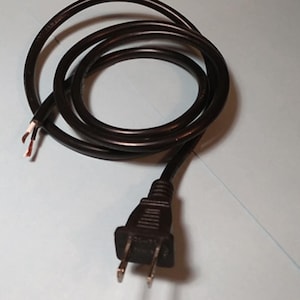 2-prong power cord rated 300 volts for repair or build projects