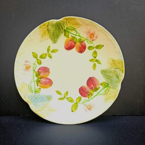 French Majolica Strawberry Plate, Choisy le Roi, Vintage, 8&quot; Diameter