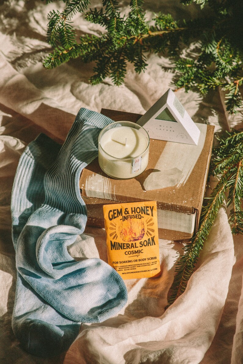 crystal Galentines The Indigo Soak Box candle Wellness Gift Box quartz bath salt hand dyed botanical Mothers Day Wellness