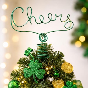 Proost boomtopper in groen en goud voor St. Patrick's Tree, Mardi Gras, Kerstmis