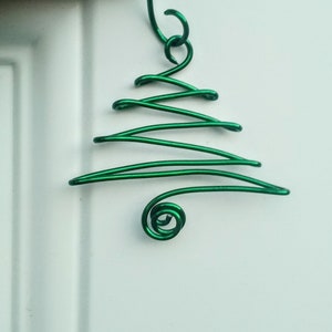 Mini boomvormige ornamenten voor kerstversiering