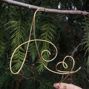Adorno para árbol de Navidad familiar con letras doradas A B C D E F G H I J K L M N O P Q R S T U V W X Y o Z