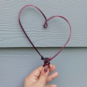 Red and Black Heart Tree Topper For Valentine&#39;s Decor