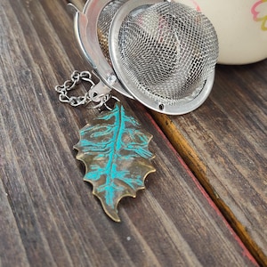 Mesh Tea Infuser with Turquoise Leaf Charm